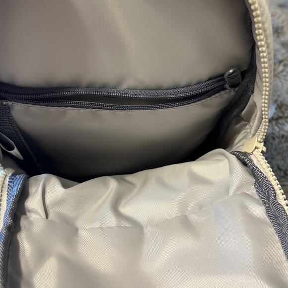 Adidas Essentials 3 Sling Crossbody Bag Unisex Beige Small Bag - Picture 4 of 4